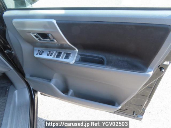 Used 2008 AT toyota voxy ZRR70W Image[35]