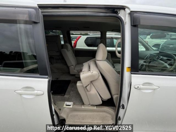 Used 2007 AT toyota noah ZRR75G Image[9]