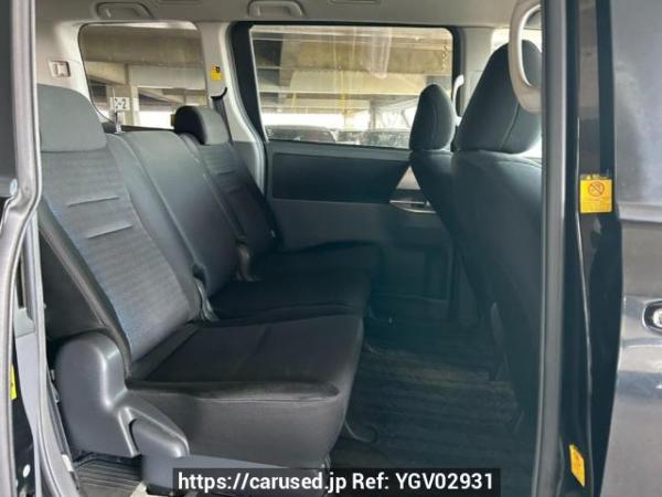 Used 2009 AT toyota voxy ZRR75W Image[14]