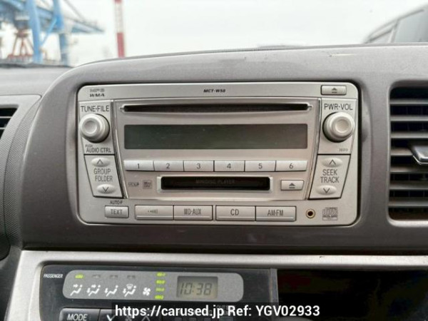 Used 2004 AT toyota wish ZNE10G Image[26]