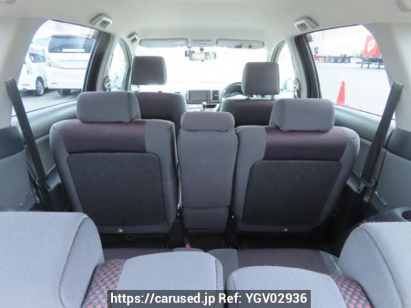 Used 2005 AT toyota wish ZNE10G Image[9]