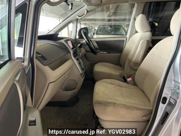 Used 2009 AT toyota noah ZRR70W Image[13]