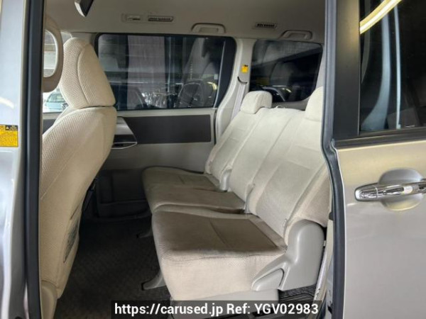Used 2009 AT toyota noah ZRR70W Image[15]