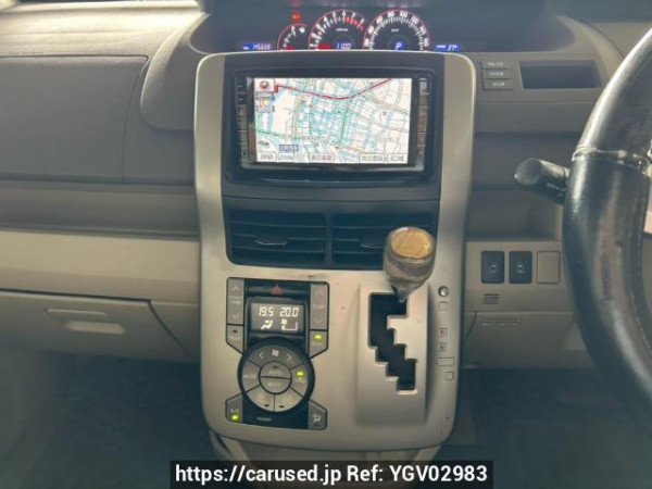 Used 2009 AT toyota noah ZRR70W Image[19]