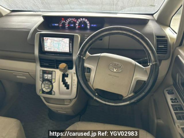 Used 2009 AT toyota noah ZRR70W Image[20]
