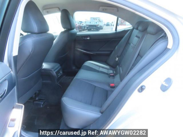 Used 2013 AT lexus is GSE30 Image[17]