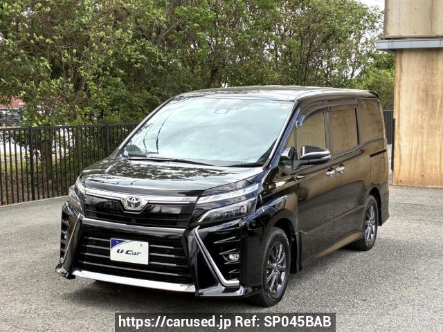 Buy Used 2021 Toyota Voxy ZRR80W (SP045BAB) - Carused.jp