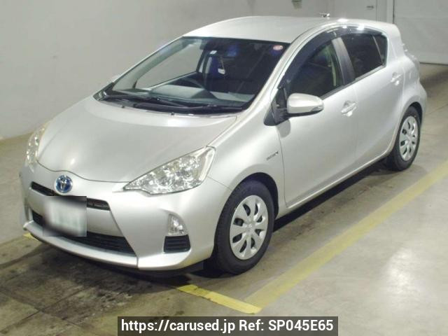 2014 Toyota Aqua NHP10