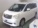 Toyota Noah ZRR70G