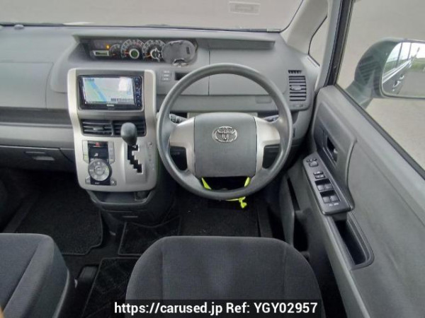 Used 2008 AT toyota voxy ZRR70G Image[20]