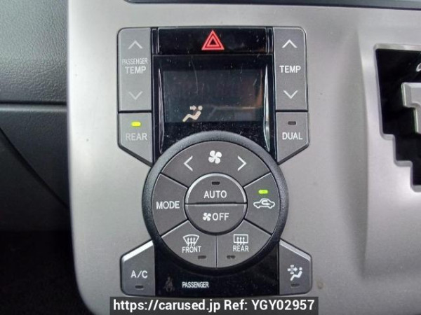 Used 2008 AT toyota voxy ZRR70G Image[22]