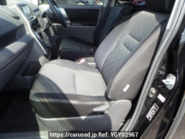 Used 2009 AT toyota noah ZRR70W Image[18]