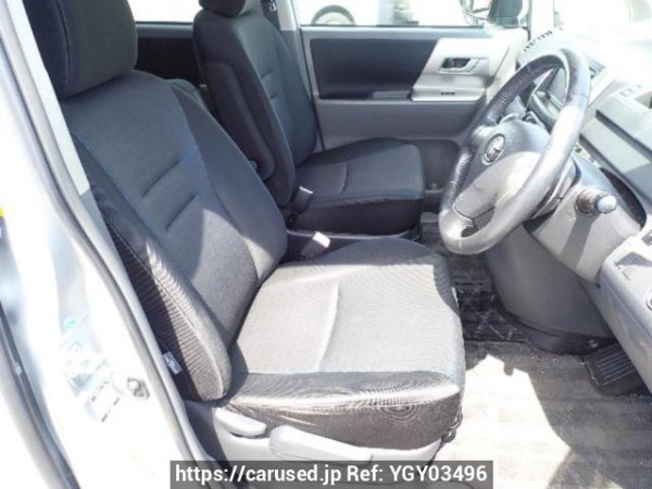 Used 2008 AT toyota voxy ZRR75W Image[11]