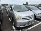 Toyota Noah ZRR70G