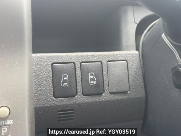 Used 2009 AT toyota voxy ZRR70W Image[19]