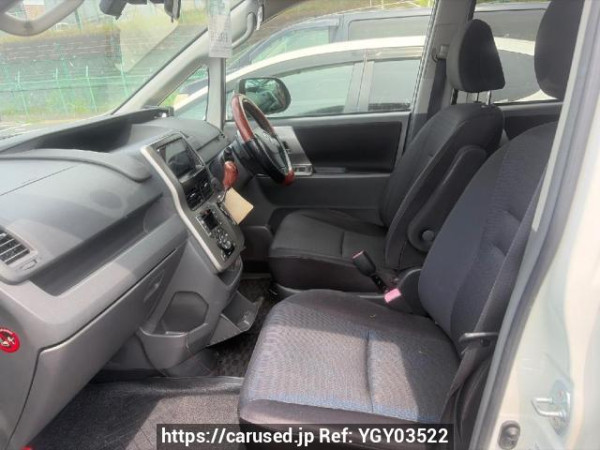 Used 2009 AT toyota voxy ZRR70W Image[9]