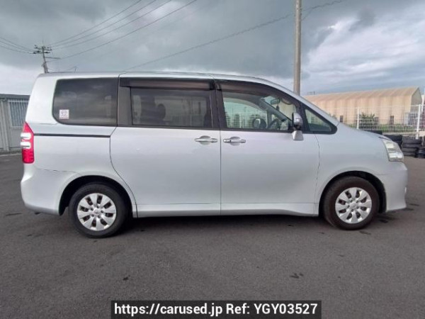 Used 2010 AT toyota noah ZRR70G Image[7]