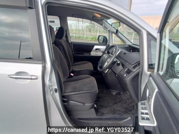 Used 2010 AT toyota noah ZRR70G Image[12]
