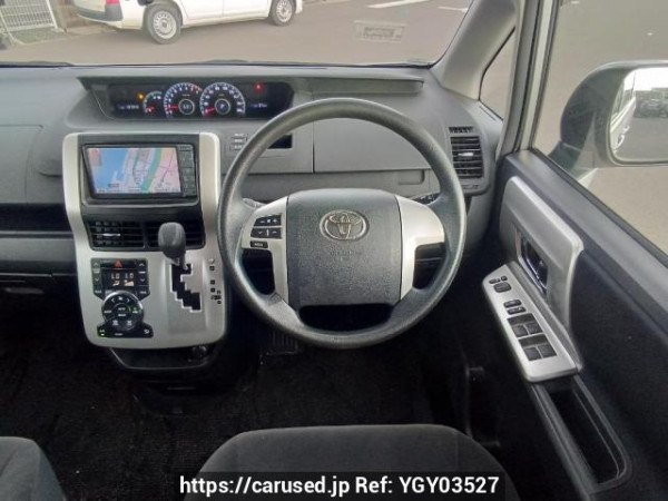 Used 2010 AT toyota noah ZRR70G Image[20]