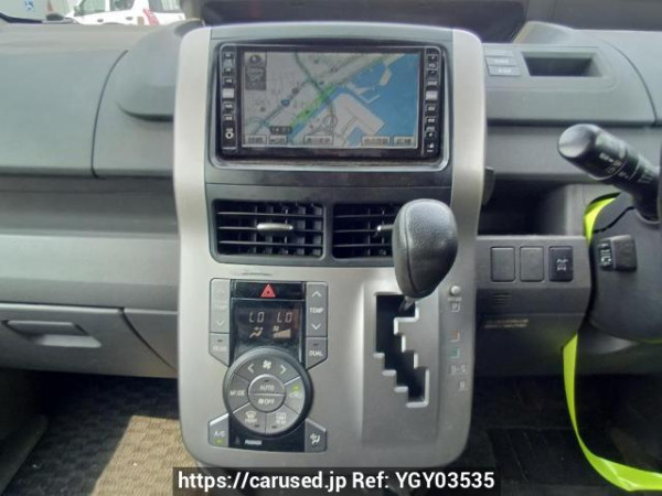 Used 2007 AT toyota noah ZRR75G Image[19]