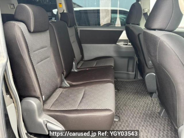 Used 2007 AT toyota noah ZRR70W Image[14]