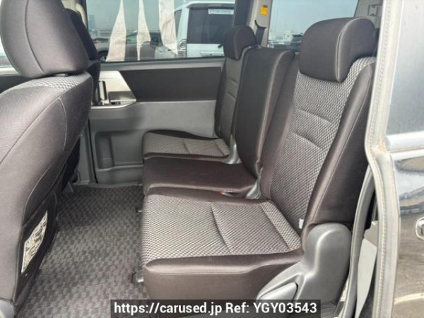 Used 2007 AT toyota noah ZRR70W Image[15]