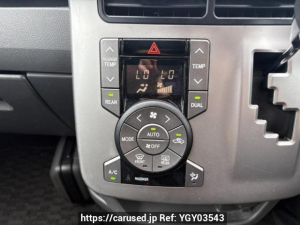 Used 2007 AT toyota noah ZRR70W Image[22]
