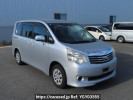 Toyota Noah ZRR70G