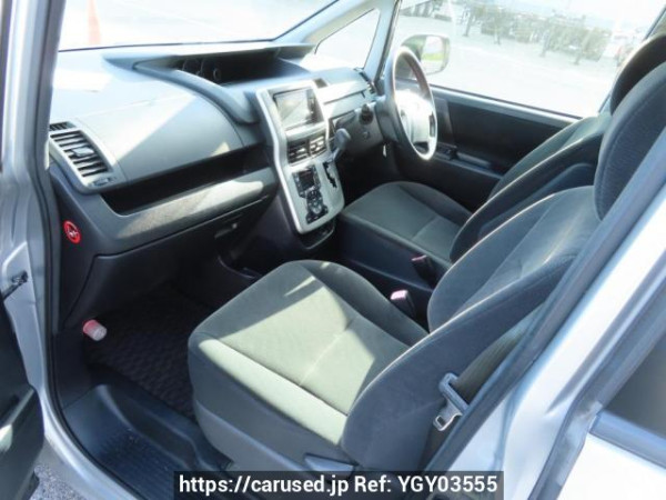 Used 2010 AT toyota noah ZRR70G Image[12]