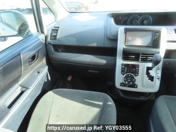 Used 2010 AT toyota noah ZRR70G Image[18]