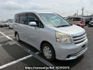 Toyota Noah ZRR70G