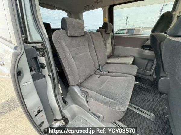 Used 2007 AT toyota noah ZRR70G Image[14]