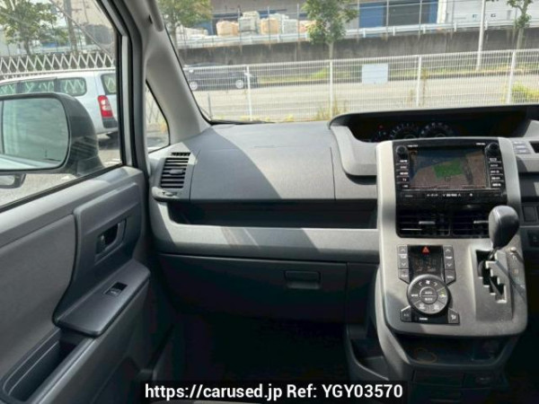Used 2007 AT toyota noah ZRR70G Image[20]