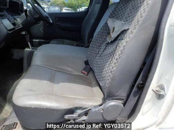 Used 2003 AT toyota hiace-van TRH112V Image[12]