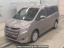 Toyota Noah ZRR85G