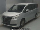 Toyota Noah ZRR85G