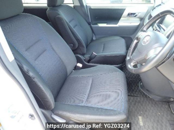 Used 2010 AT toyota voxy ZRR70W Image[9]