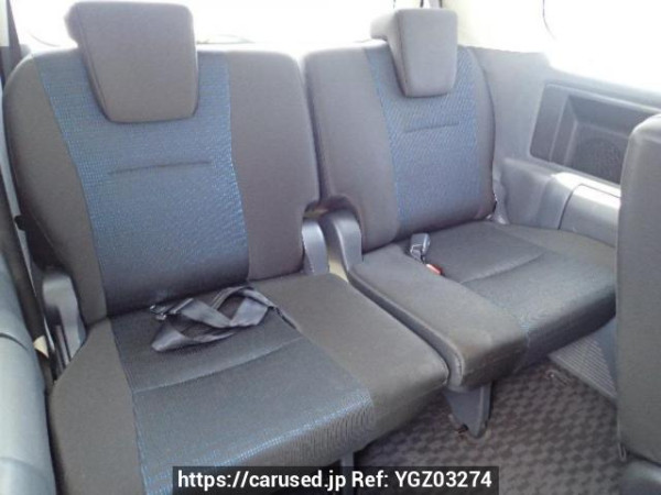 Used 2010 AT toyota voxy ZRR70W Image[13]