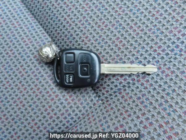 Used 2005 AT toyota raum NCZ20 Image[32]