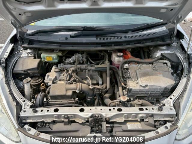 Buy Used 2017 Toyota Aqua NHP10 (YGZ04008) - Carused.jp