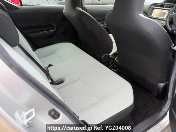 Used 2017 AT toyota aqua NHP10 Image[10]