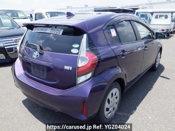 Used 2017 AT toyota aqua NHP10 Image[5]