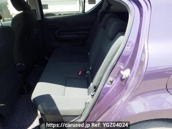 Used 2017 AT toyota aqua NHP10 Image[12]