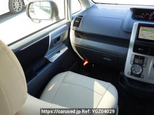 Used 2009 AT toyota noah ZRR75W Image[18]