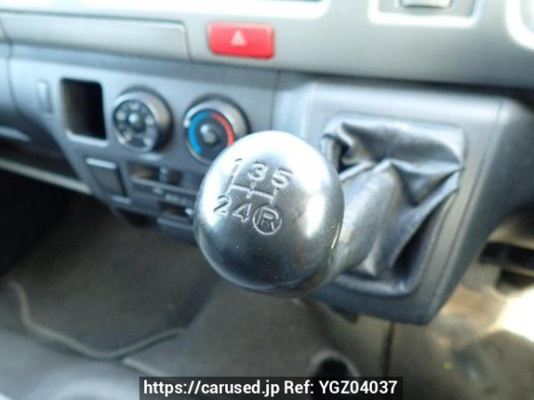 Used 2005 MT toyota hiace-van KDH200V Image[22]