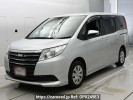 Toyota Noah ZRR80G