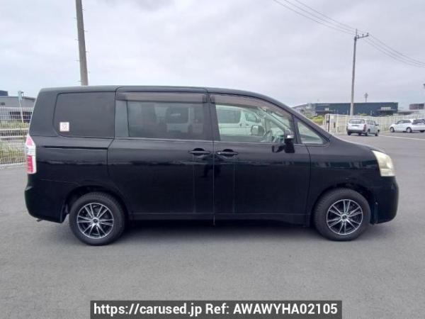 Used 2007 AT toyota noah ZRR70G Image[7]