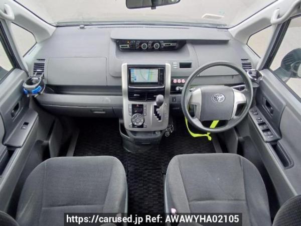 Used 2007 AT toyota noah ZRR70G Image[17]