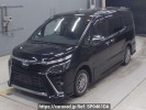 Toyota Voxy ZWR80W