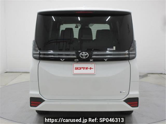 Buy Used 2025 Toyota Voxy ZWR95W (SP046313) - Carused.jp